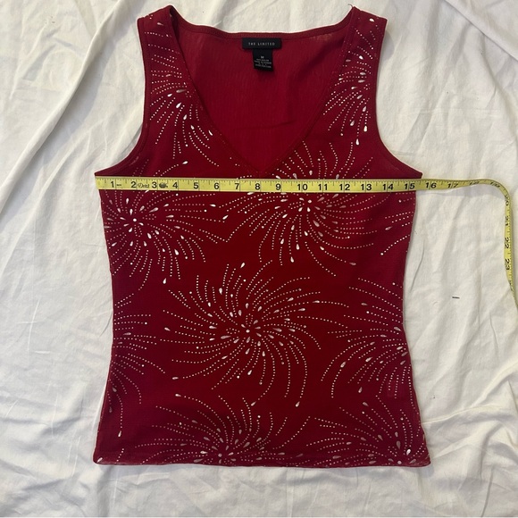 The limited red mesh top with silver details - Picture 6 of 7